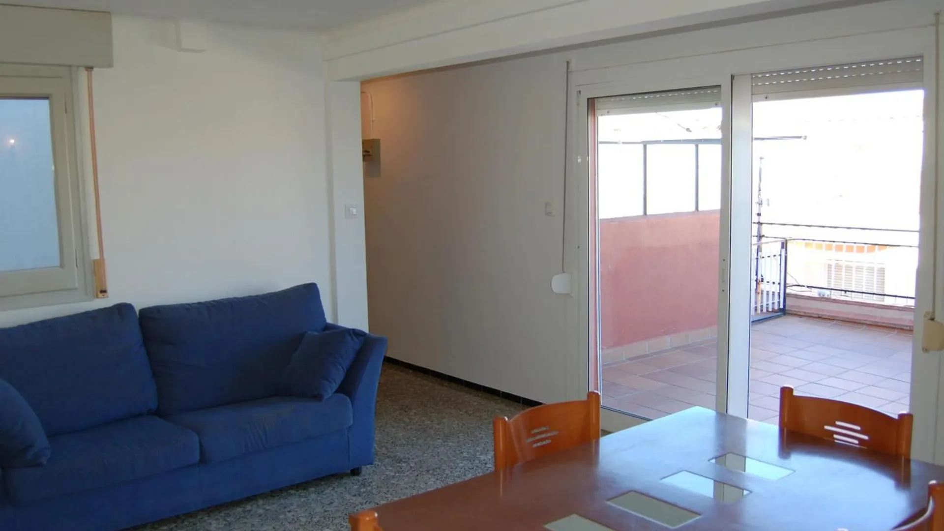 Atico Con Gran Terraza, A 100M De La Playa Del Port De Llanca, Con Wifi, Tv Y Cocina Renovada - Es-228-31 Apartment  Llanca